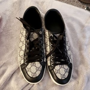 Authentic Gucci Sneakers size 36.5